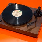 Fluance RT82 turntable