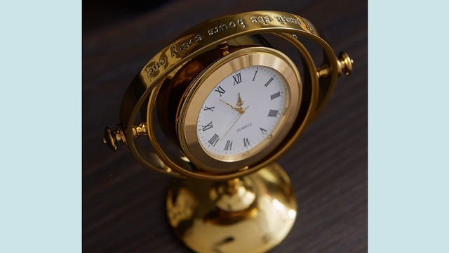 harry-potter-time-turner-clock-o