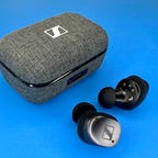 sennheiser-momentum-true-wireless-3-blue-background1